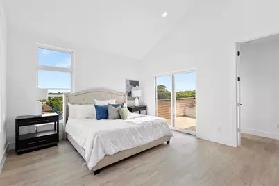 723 W 10th Street #102, Dallas, TX 75208 - Photo 27