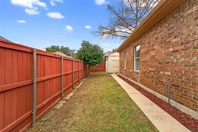 733 Pine Lakes Drive, Plano, TX 75025 - Photo 33