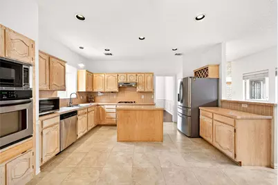 733 Pine Lakes Drive, Plano, TX 75025 - Photo 9