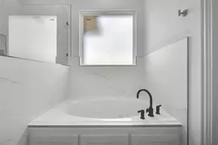 504 E Ball St, Tom Bean, TX 75489 - Photo 19