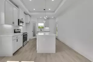 504 E Ball St, Tom Bean, TX 75489 - Photo 13