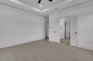 504 E Ball St, Tom Bean, TX 75489 - Photo 17