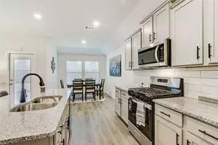 9733 Quail Pointe Rd, Aubrey, TX 76227 - Photo 17