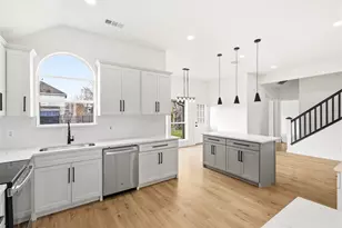 208 W Glen Meadow Dr, Red Oak, TX 75154 - Photo 5