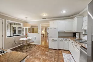 9741 Broken Bow Rd, Dallas, TX 75238 - Photo 13