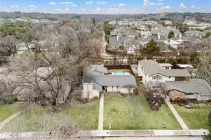 9741 Broken Bow Rd, Dallas, TX 75238 - Photo 5