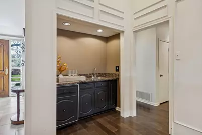 9635 Hilldale Drive, Dallas, TX 75231 - Photo 9