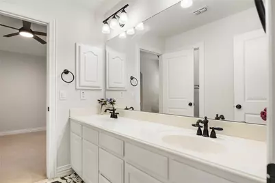 5581 Beacon Hill Drive, Frisco, TX 75036 - Photo 37