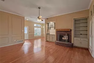 5502 Bradley Ct, Arlington, TX 76017 - Photo 5