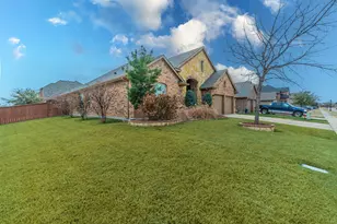 2935 Salina Dr, Grand Prairie, TX 75054 - Photo 29