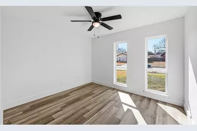 514 Country Lane, Grand Prairie, TX 75052 - Photo 7