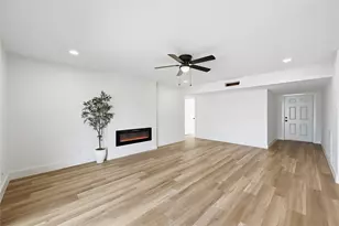 514 Country Ln, Grand Prairie, TX 75052 - Photo 3