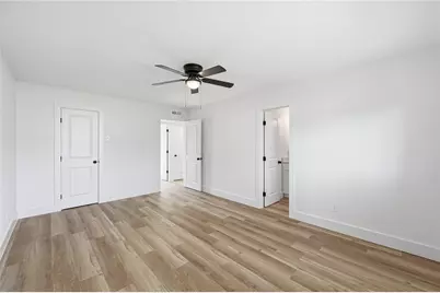 514 Country Lane, Grand Prairie, TX 75052 - Photo 5