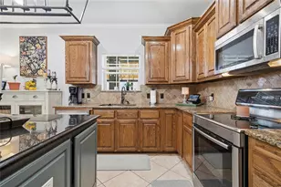 912 Queen Elizabeth Dr, Waco, TX 76657 - Photo 9