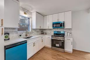 624 Forest Ln, Hurst, TX 76053 - Photo 11