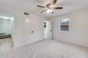 624 Forest Ln, Hurst, TX 76053 - Photo 19