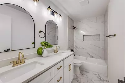 624 Forest Lane, Hurst, TX 76053 - Photo 17