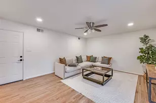 624 Forest Ln, Hurst, TX 76053 - Photo 15