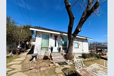 114 Motley Street, Grand Prairie, TX 75051 - Photo 1