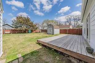 1102 W Russell Ave, Carrollton, TX 75006 - Photo 25