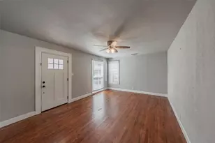 1102 W Russell Ave, Carrollton, TX 75006 - Photo 5