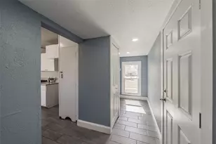 1102 W Russell Ave, Carrollton, TX 75006 - Photo 11