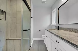 216 Laura Dr, Burleson, TX 76028 - Photo 17