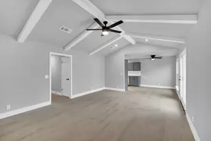 216 Laura Dr, Burleson, TX 76028 - Photo 11