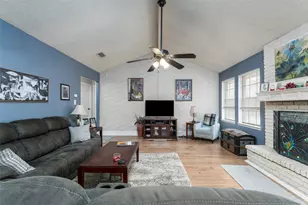 5917 Pleasant Hill Dr, Arlington, TX 76016 - Photo 7