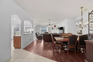 211 Carriage Dr, Willow Park, TX 76087 - Photo 3