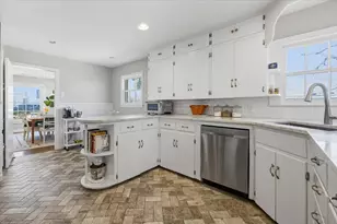 108 Lindenwood Dr, Fort Worth, TX 76107 - Photo 17