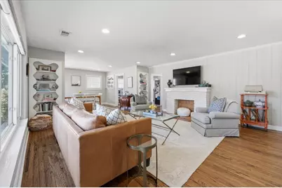 108 Lindenwood Drive, Fort Worth, TX 76107 - Photo 5