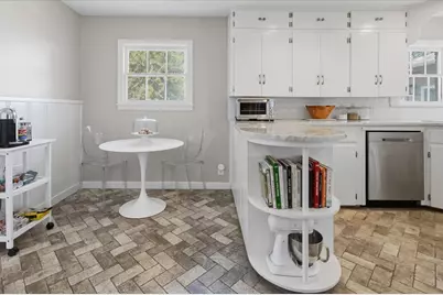 108 Lindenwood Drive, Fort Worth, TX 76107 - Photo 13