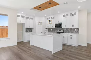 5847 Black Pine Cir, Granbury, TX 76048 - Photo 11