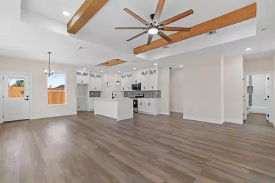 5847 Black Pine Circle, Granbury, TX 76048 - Photo 7