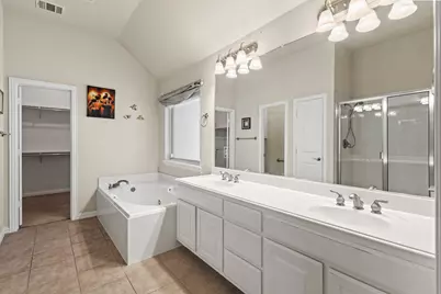 311 Park Crest Avenue, Euless, TX 76039 - Photo 17