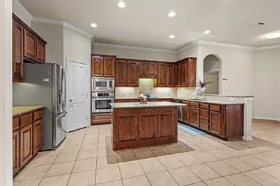 311 Park Crest Avenue, Euless, TX 76039 - Photo 5