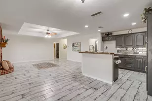 1105 Blackbird Ct, Burleson, TX 76028 - Photo 15