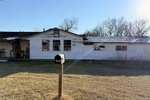 206 E Colorado, Groesbeck, TX 76642 - Photo 3