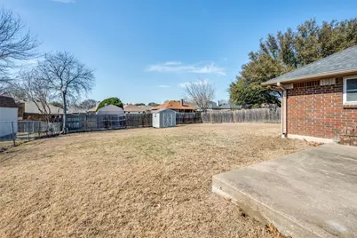 3657 Village Green Drive, Grand Prairie, TX 75052 - Photo 25