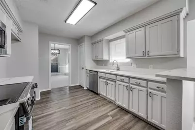 3657 Village Green Drive, Grand Prairie, TX 75052 - Photo 7