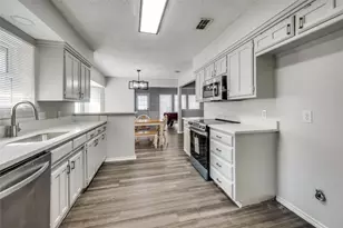 3657 Village Green Dr, Grand Prairie, TX 75052 - Photo 7