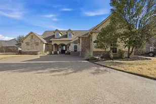 1309 Amsterdam Ct, Granbury, TX 76048 - Photo 3