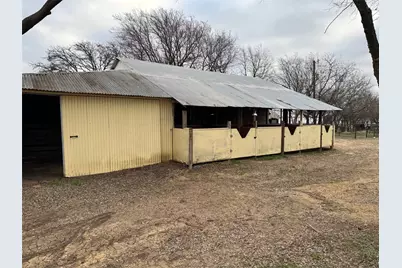 12295 Jackson Road, Krum, TX 76249 - Photo 33