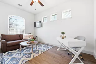 2424 Vaquero Ln, Carrollton, TX 75010 - Photo 7