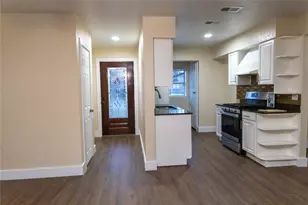 1609 Running River Rd, Garland, TX 75044 - Photo 3