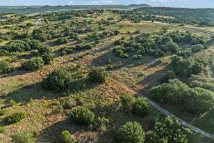 1456 Hidden Oaks Trl, Walnut Springs, TX 76690 - Photo 23