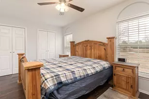 4013 Black Oak Dr, Cleburne, TX 76031 - Photo 11