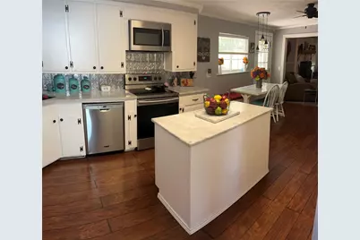 209 Marquette Avenue, Azle, TX 76020 - Photo 9