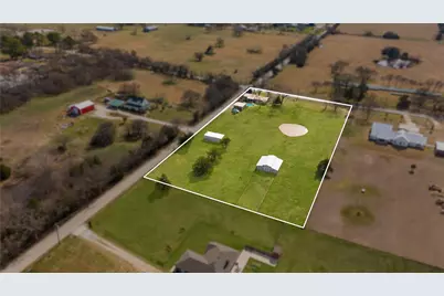 9213 Wilson Road, Pilot Point, TX 76258 - Photo 3